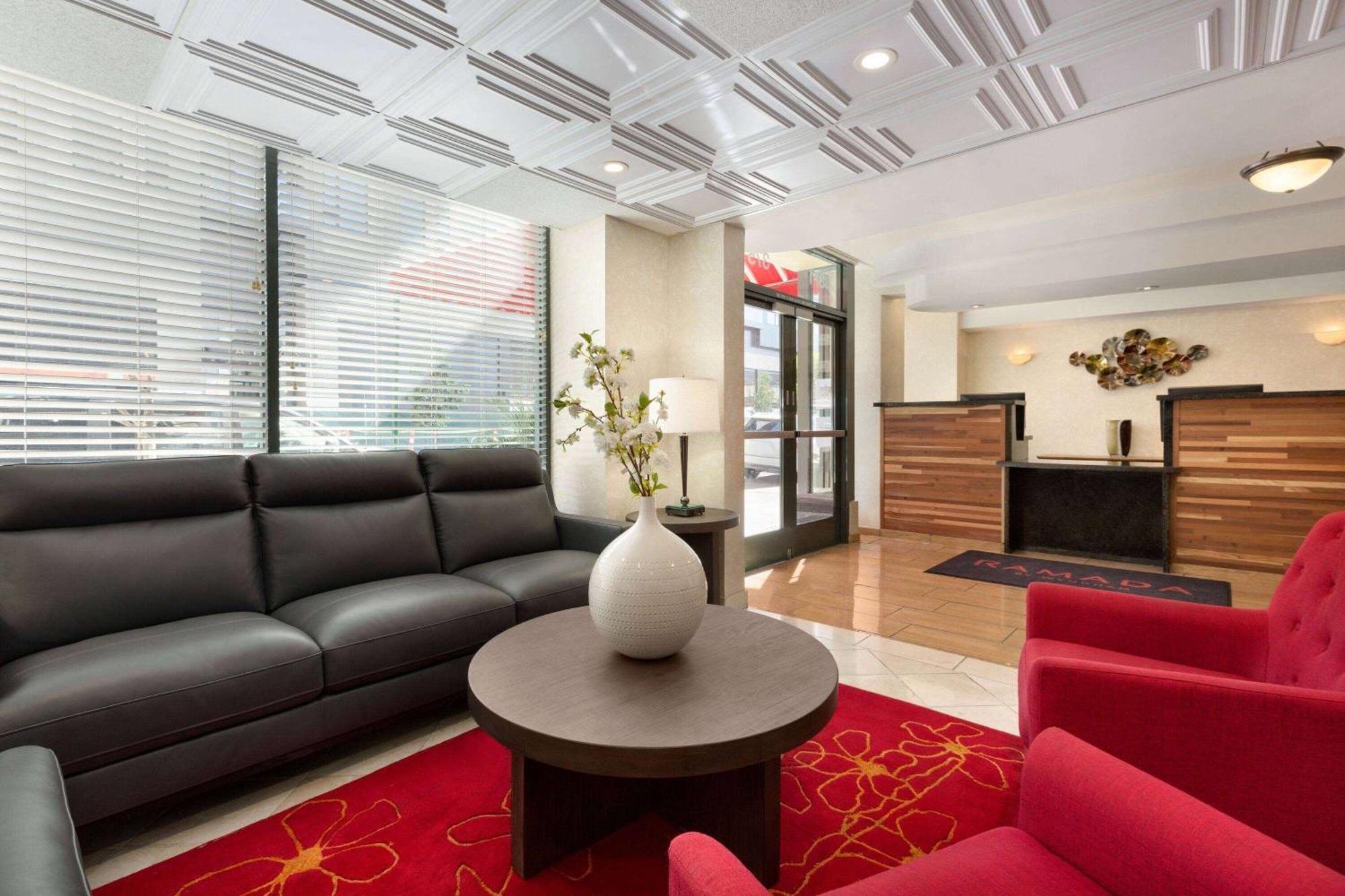 Ramada By Wyndham Oakland Downtown City Center Exterior foto