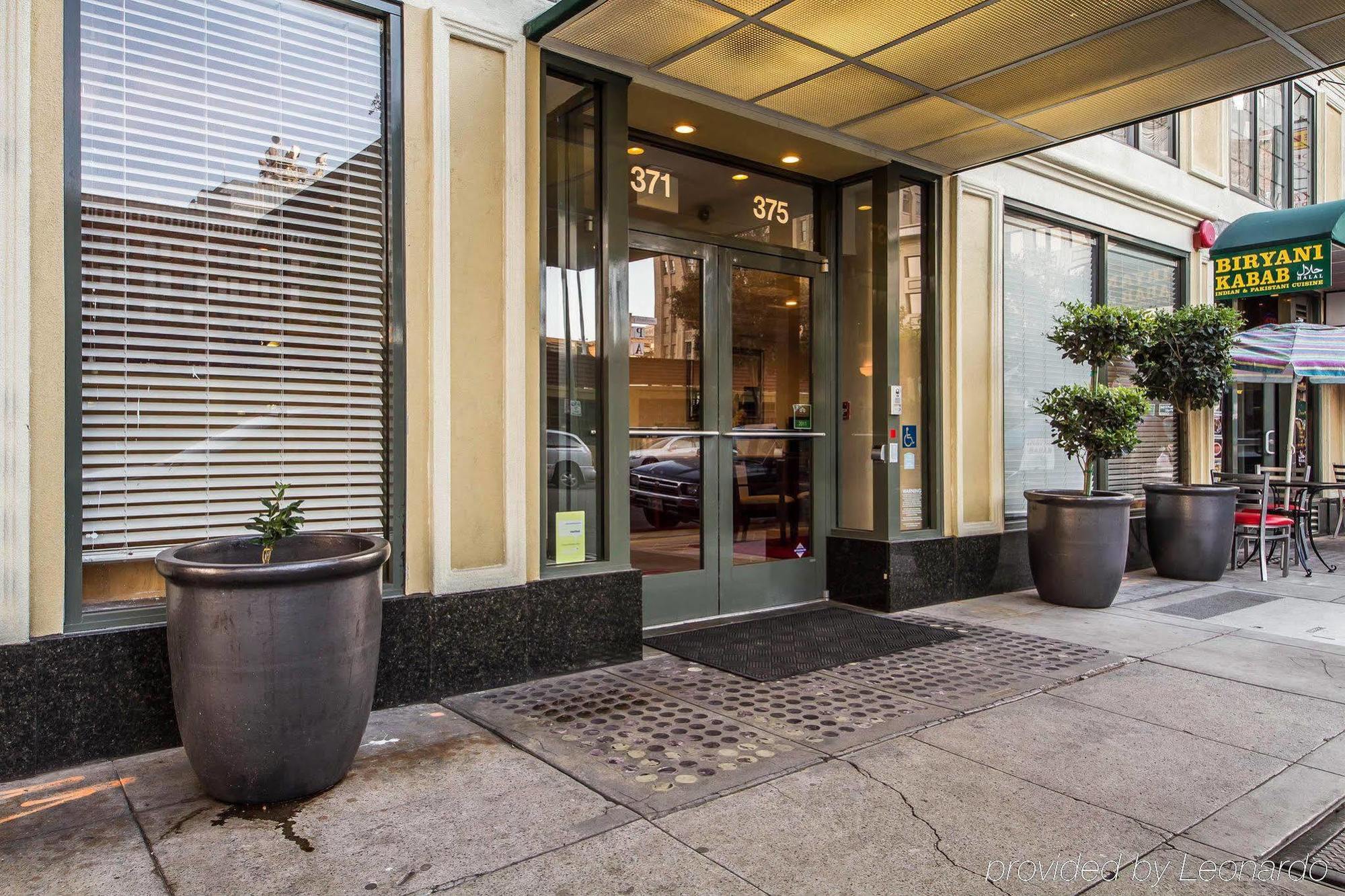 Ramada By Wyndham Oakland Downtown City Center Exterior foto